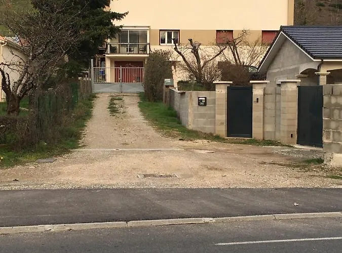 Le Pti Logis Apartment *